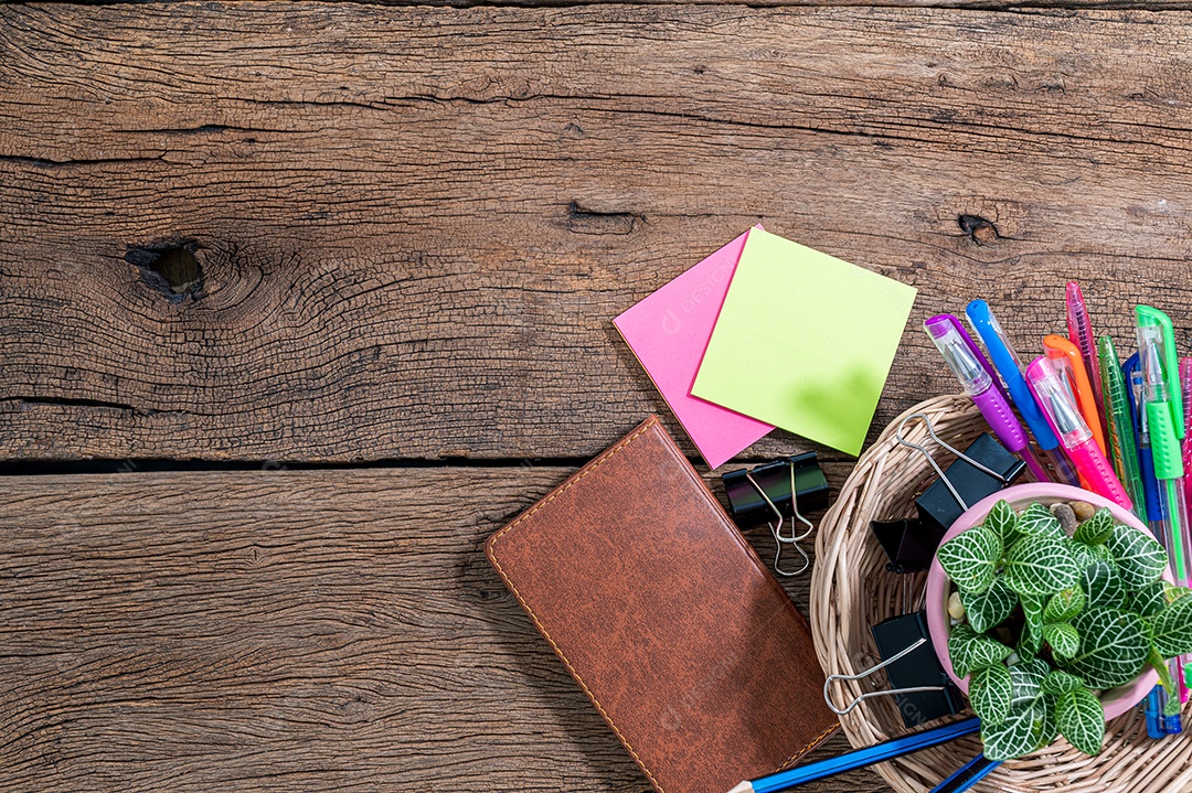 Mesa de trabalho está na vista superior