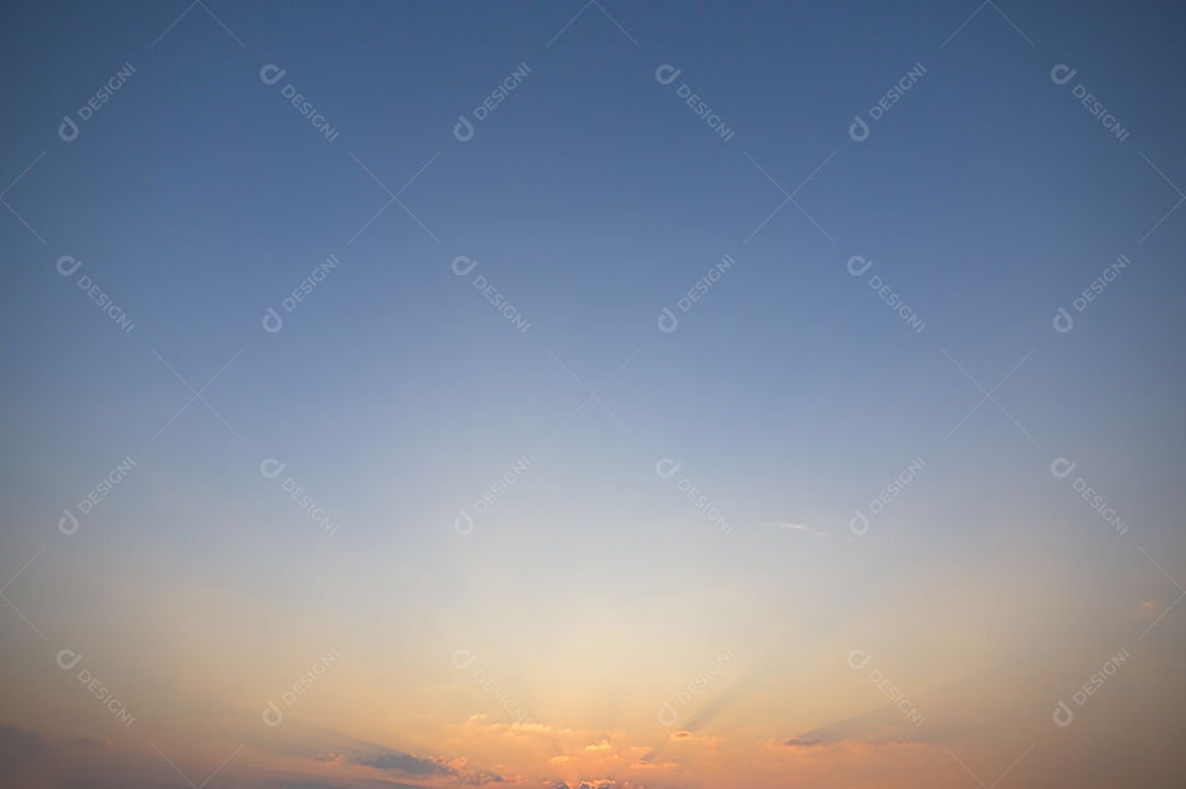 Céu e as nuvens da noite