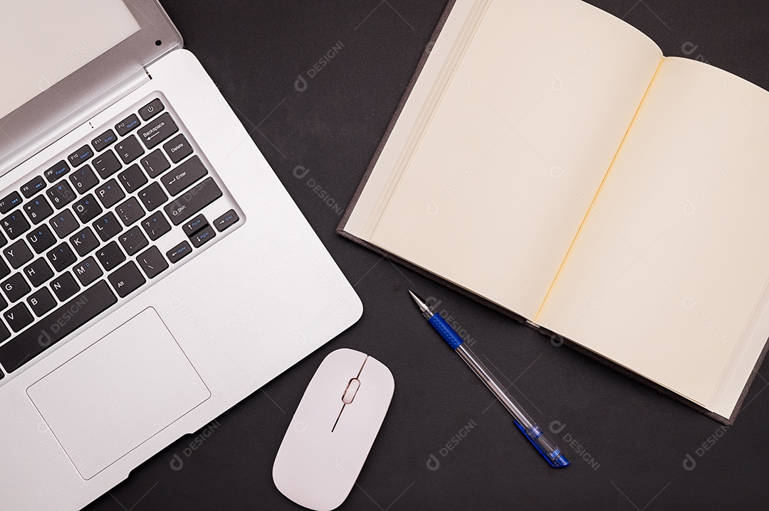 Conceito de aprendizagem no livro antigo e aprendizagem de computador moderno.