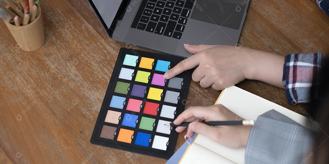 Designer gráfico criatividade criativa trabalhando juntos