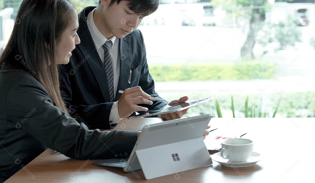 Equipe de trabalho trabalhando juntos