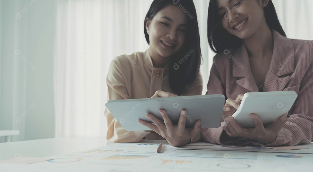 Trabalho em equipe, cooperação entre colegas de trabalho, equipe de marketing financeiro