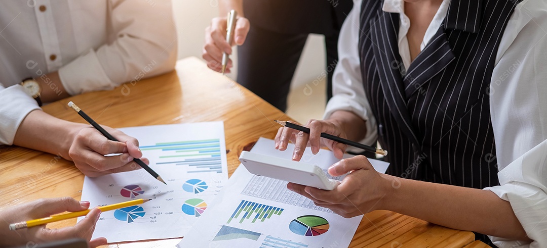 Jovens de Empresários Reunião Conferência Discussão Corporativa