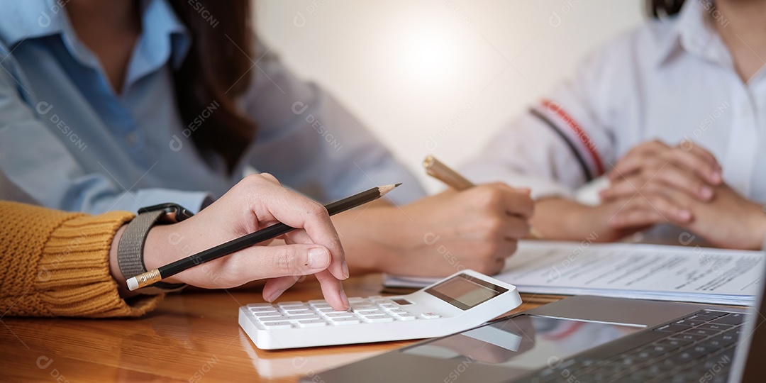 Jovens Empresários Reunião Conferência Discussão Corporativa