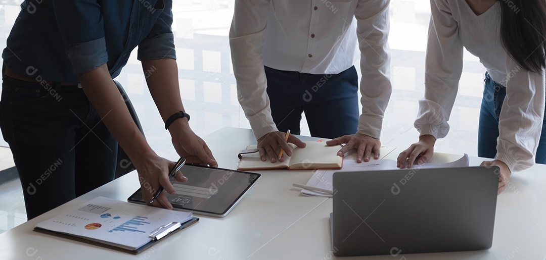 Jovens Empresários Reunião Conferência Discussão Corporativa