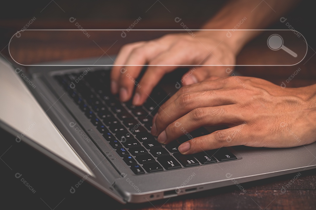 Use um computador simbólico ao armazenar informações online.