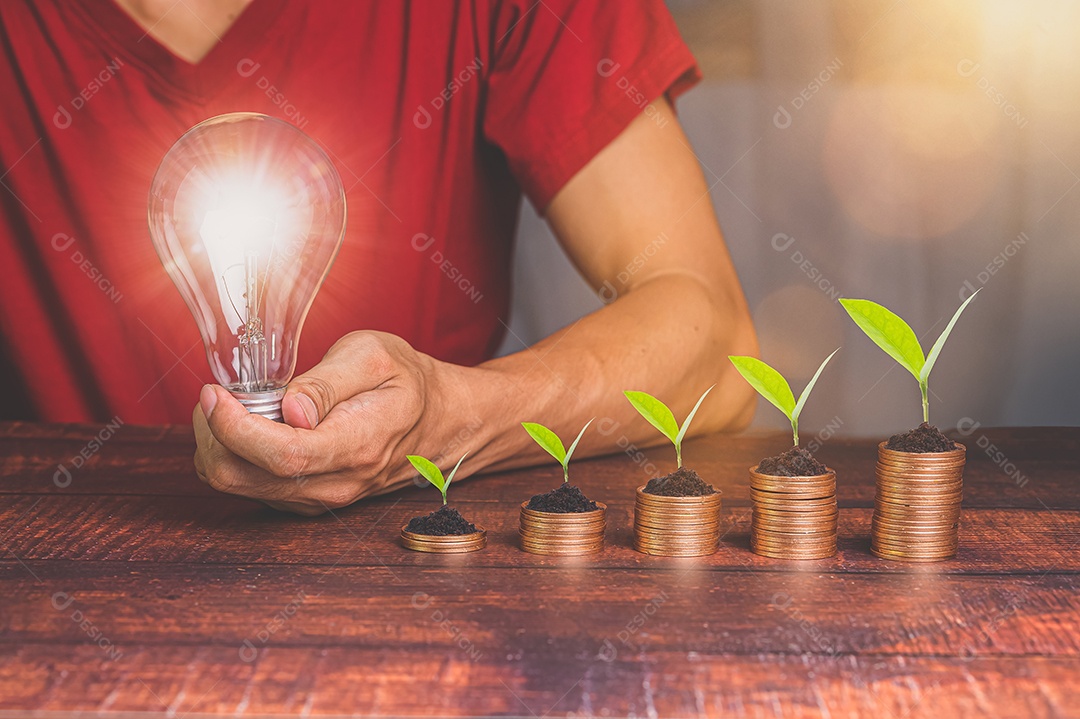 Concept of businessmen investing in stocks and income growth