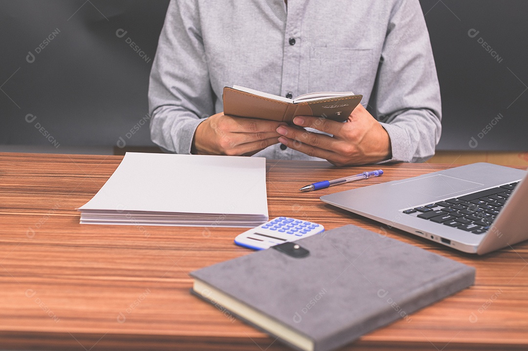Leituras humanas aumentam o conhecimento e a habilidade