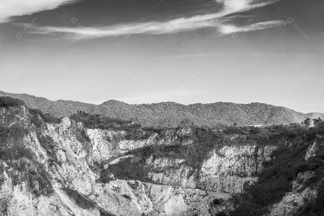 Paisagem preto e branco do Grand Canyon na Tailândia.
