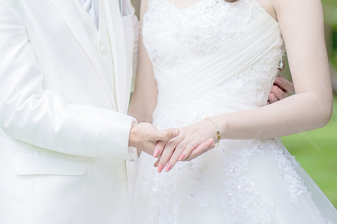 Moda do vestido de noite da noiva e do noivo