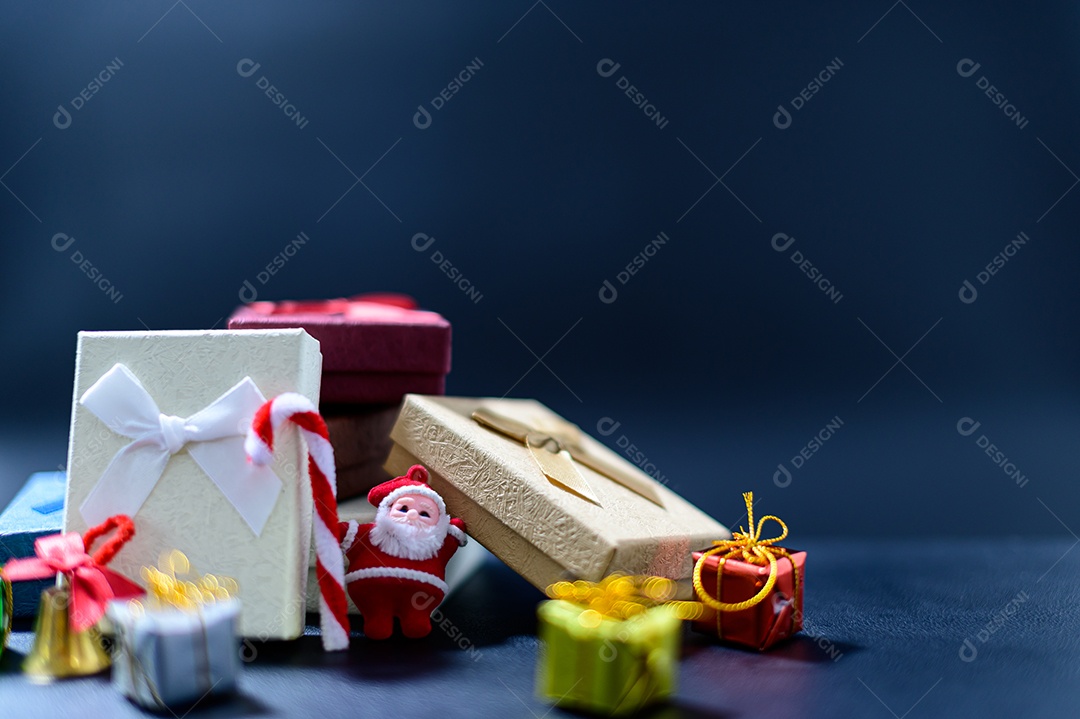 Fundo de noite de neve de caixa de presente de feliz natal