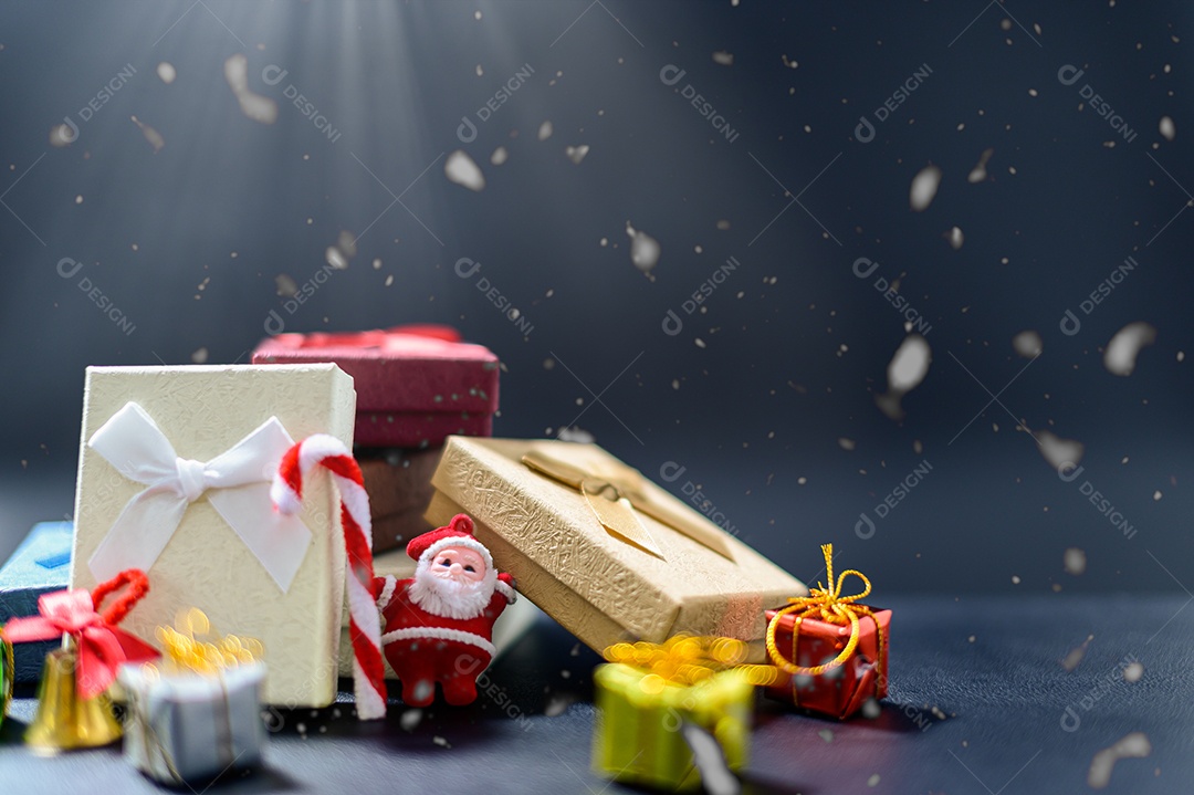 Fundo de noite de neve de caixa de presente de feliz natal