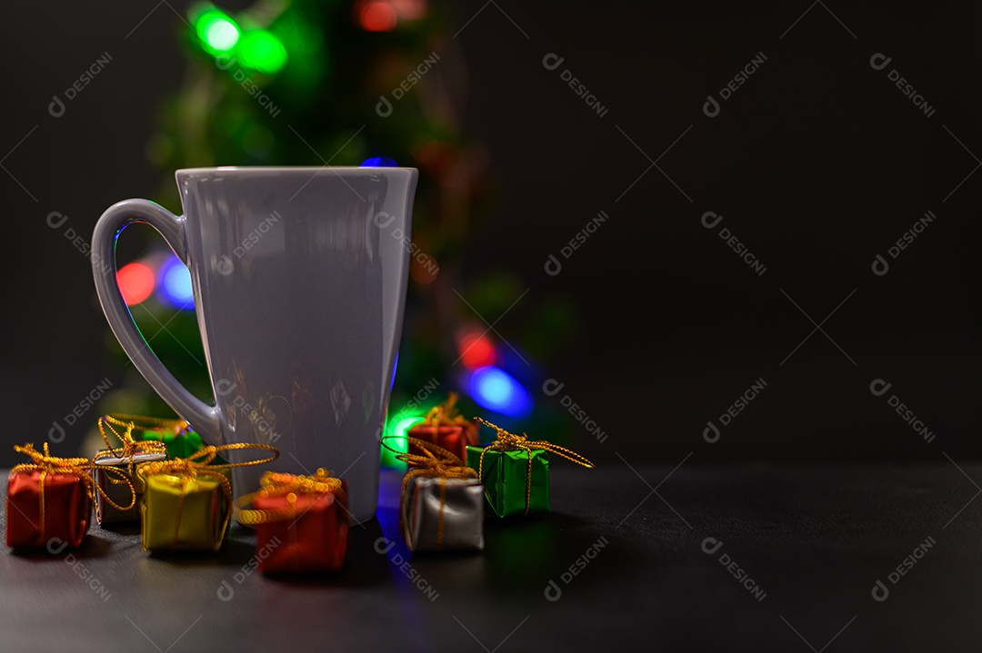 Fundo de noite de neve de caixa de presente de feliz natal