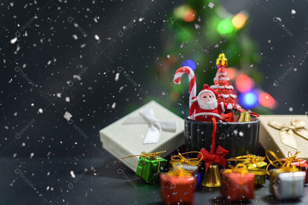 Fundo de noite de neve de caixa de presente de feliz natal