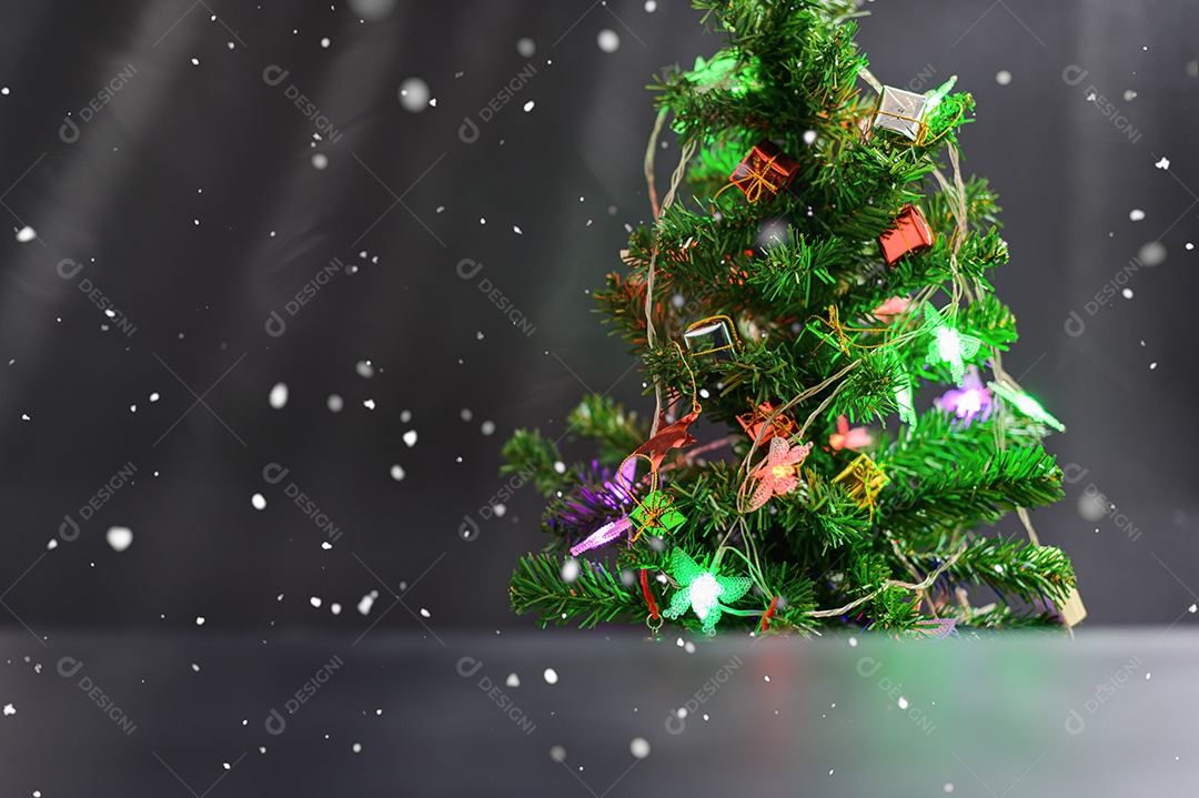 Fundo de noite de neve de caixa de presente de feliz natal