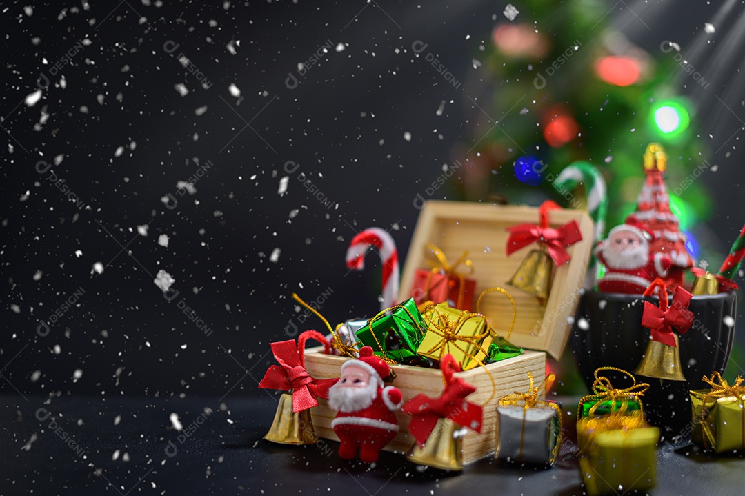 Caixa de presente feliz natal fundo isolado