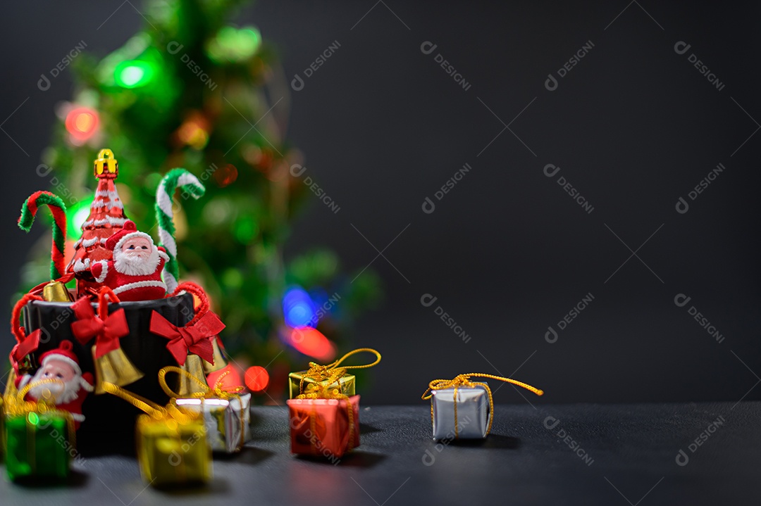 Caixa de presente feliz natal fundo isolado