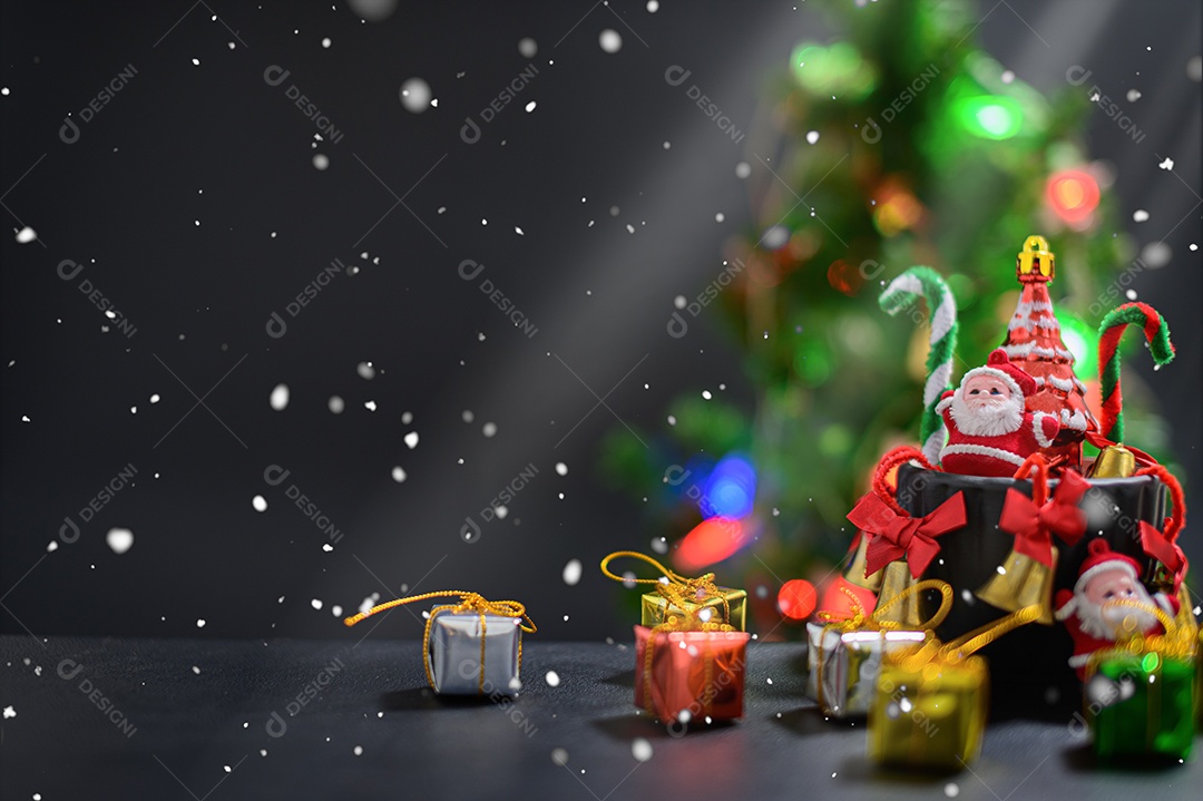 Caixa de presente feliz natal fundo isolado