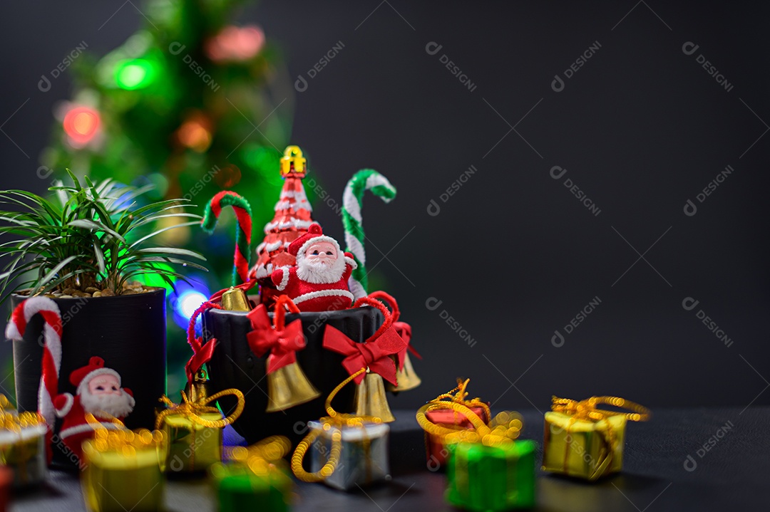 Caixa de presente feliz natal fundo isolado