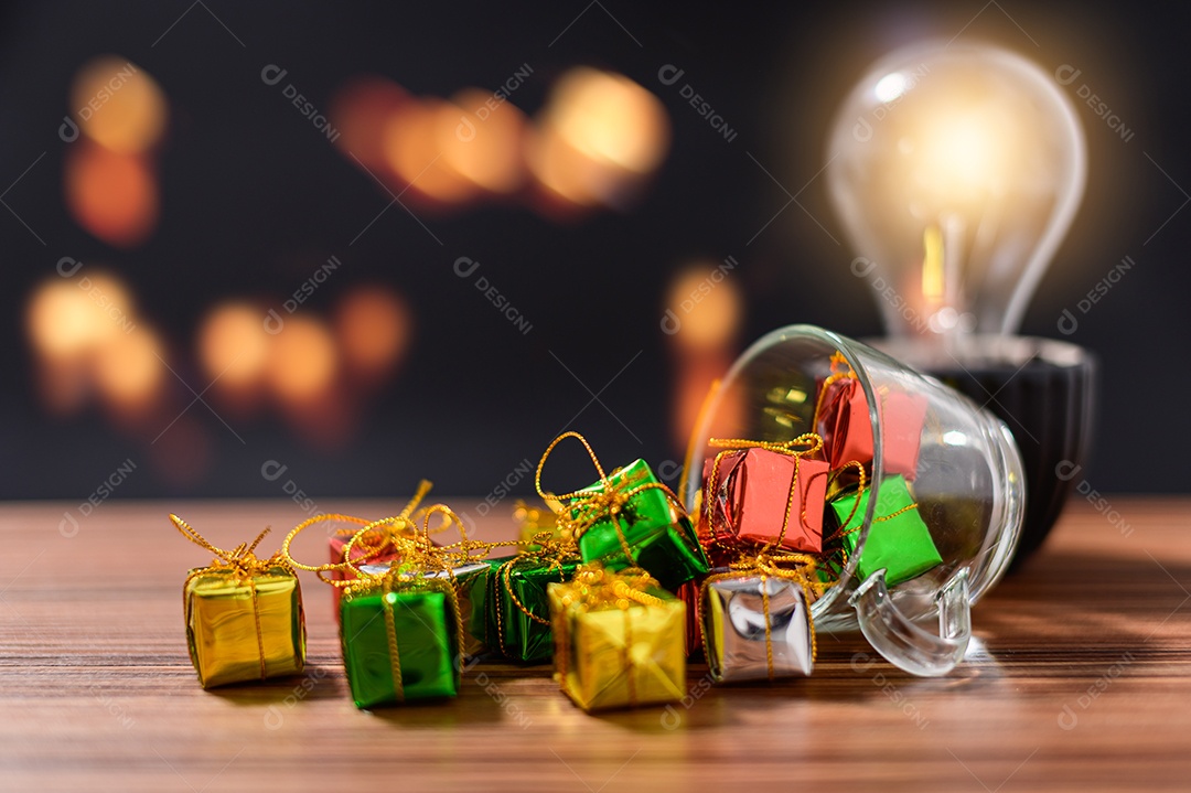 Caixa de presente feliz natal fundo isolado