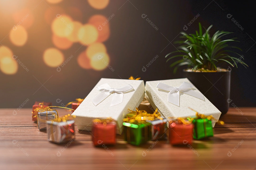 Caixa de presente feliz natal fundo isolado