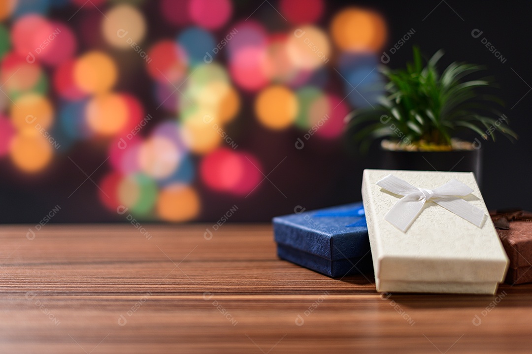 Caixa de presente feliz natal fundo isolado