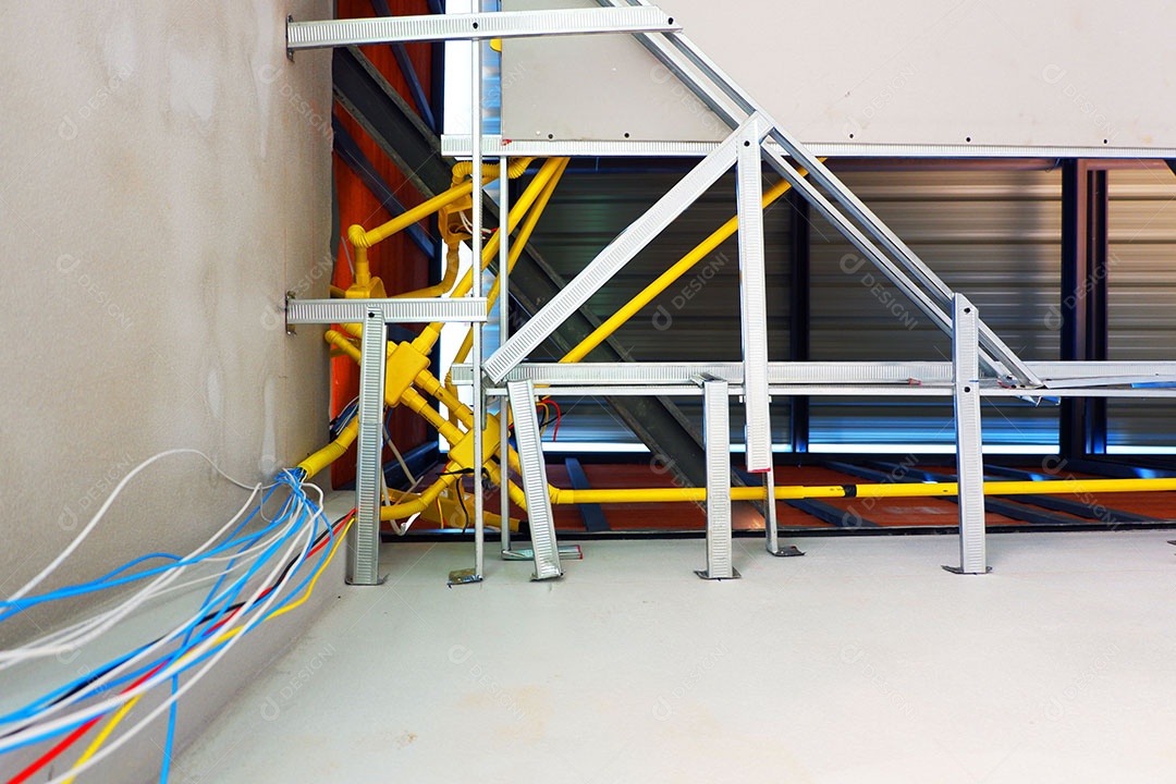 Junção do chicote elétrico na caixa no teto.