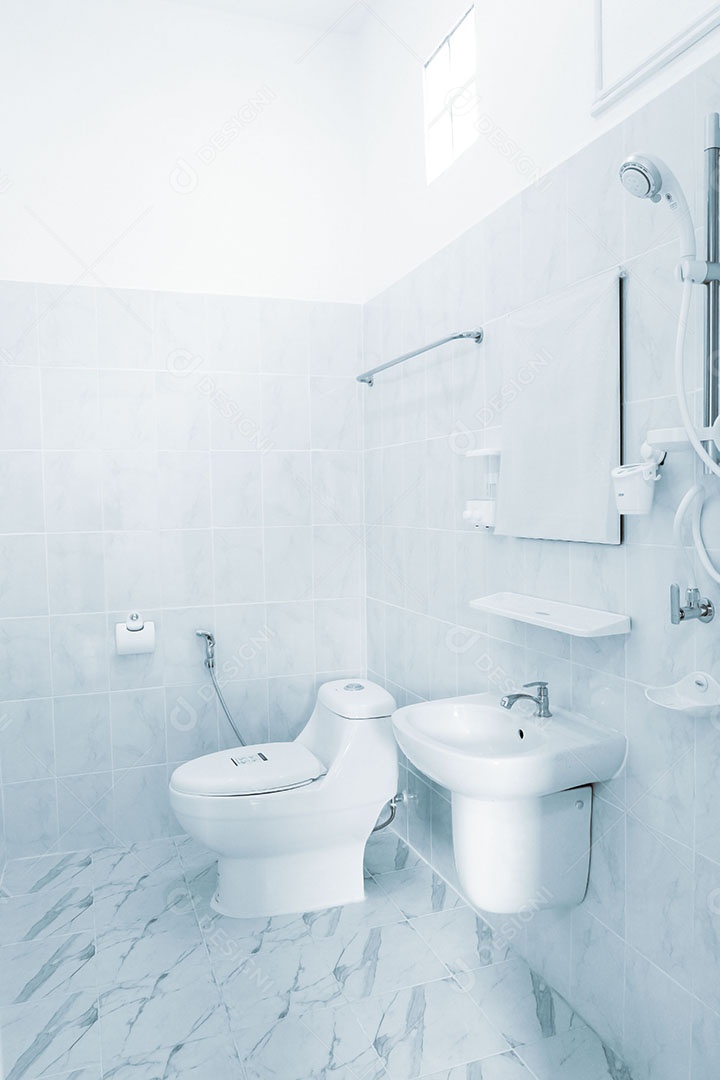 Decoração e instalação de equipamentos de banheiro são perfeitamente e lindamente.