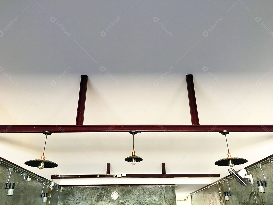 Lâmpadas sobre teto