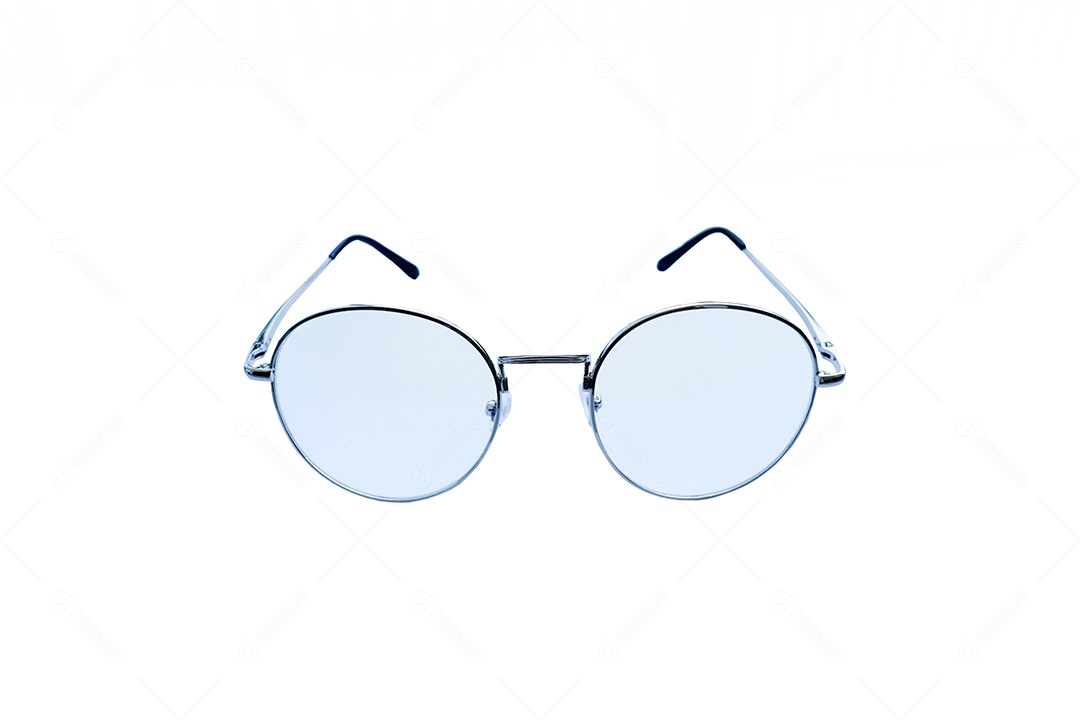 Óculos com proteção transparente contra raios azuis Do computador e do smartphone isolados no fundo branco