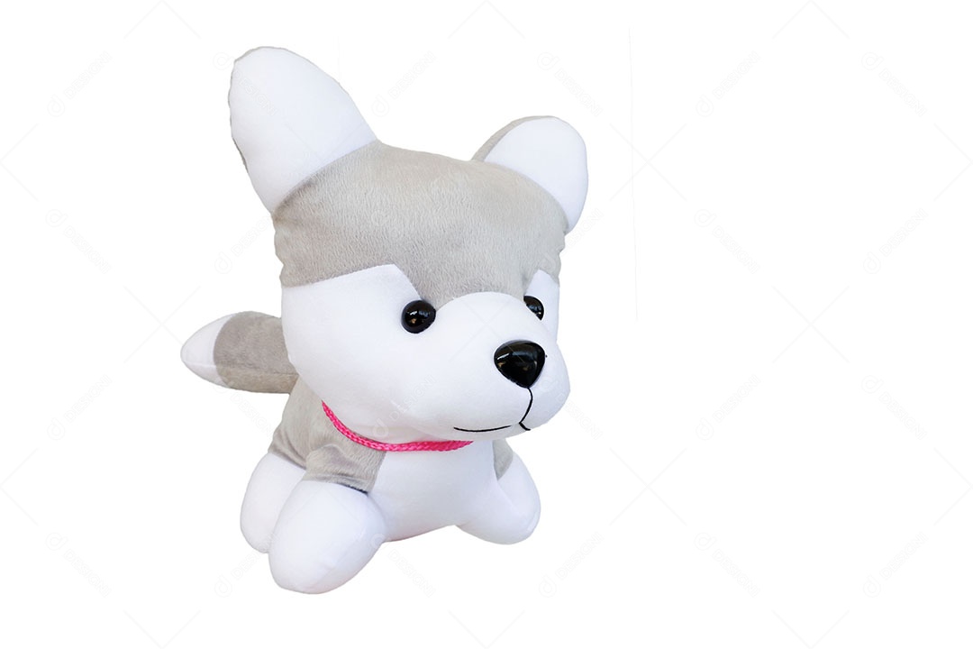 Boneca de cachorro cinza fofa com coleira de cachorro de sino isolada no fundo branco