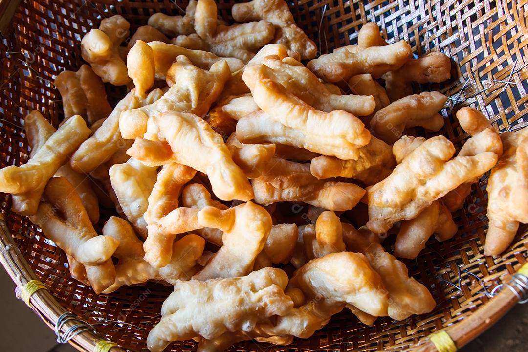 Palitos de pão frito ou popularmente conhecido, uma culinária chinesa popular