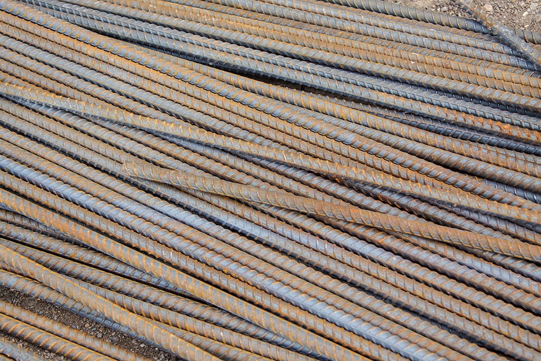 Barras de aço usadas na construção, fundo aproximado das barras de aço