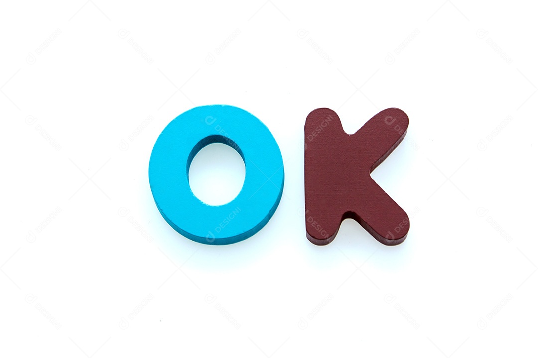 Palavra ok ícone em um fundo branco, madeira de brinquedo