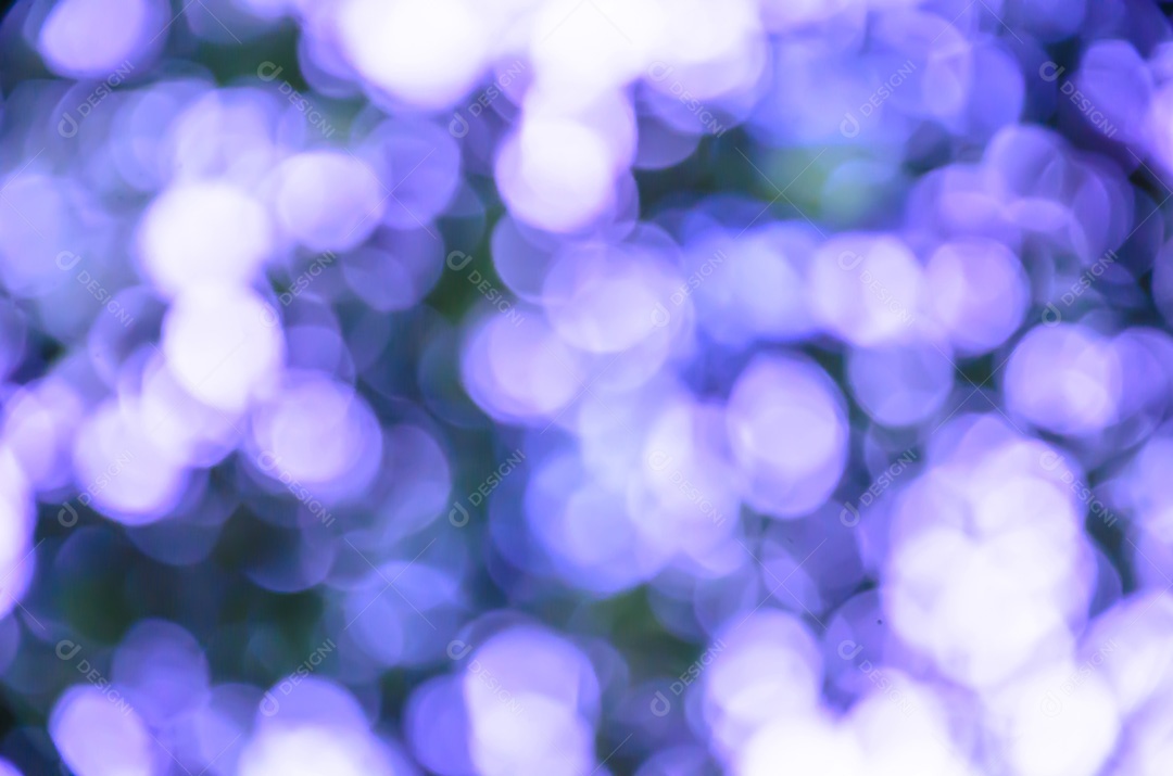 Fundo bokeh roxo desfocado