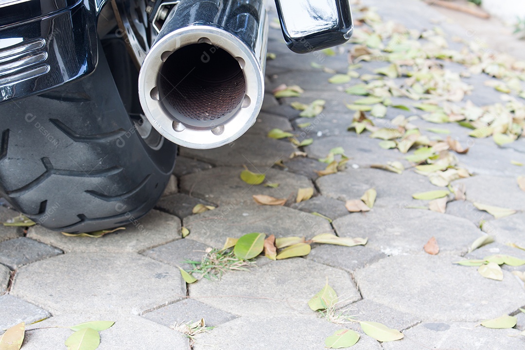 Fundo de escapamento de motocicleta