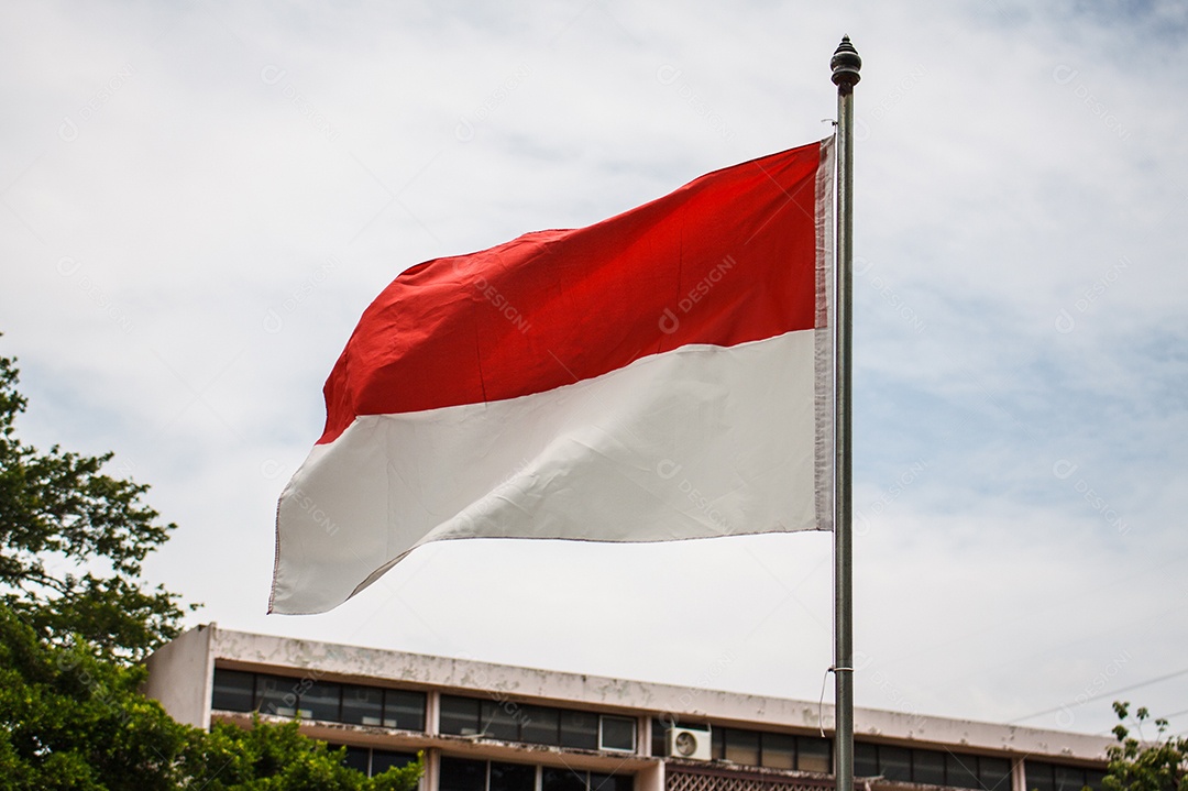 Bandeira da Indonésia Hasteada