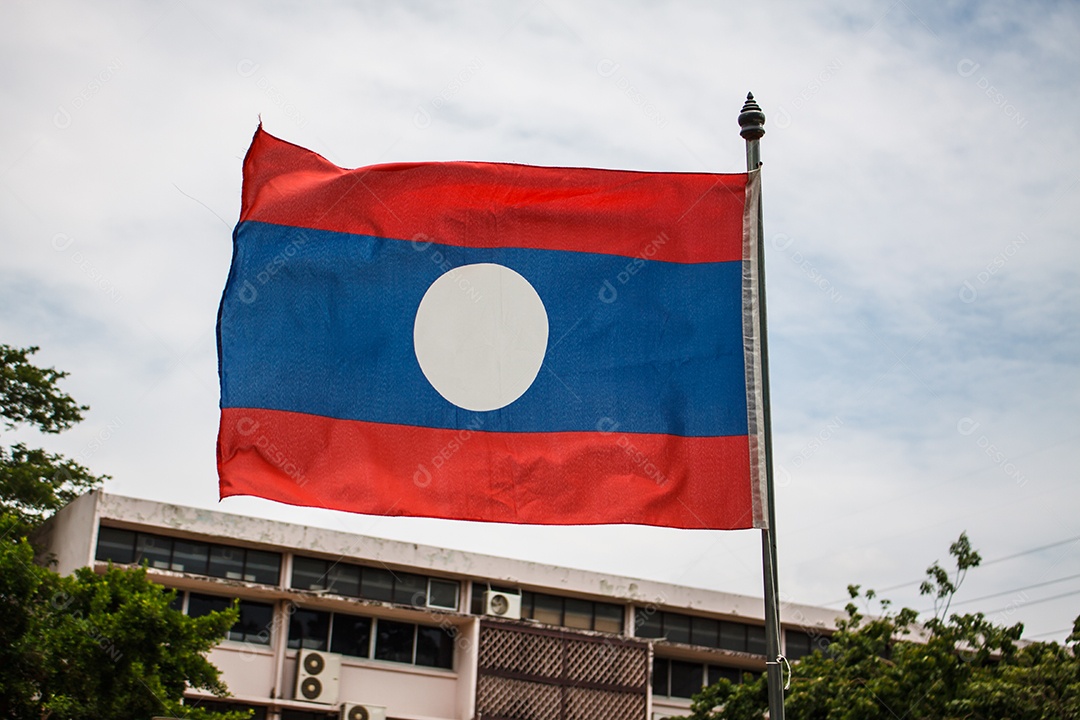 Bandeira do Laos Hasteada