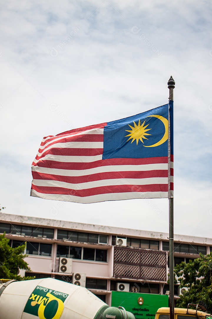 Bandeira da Malásia hasteada