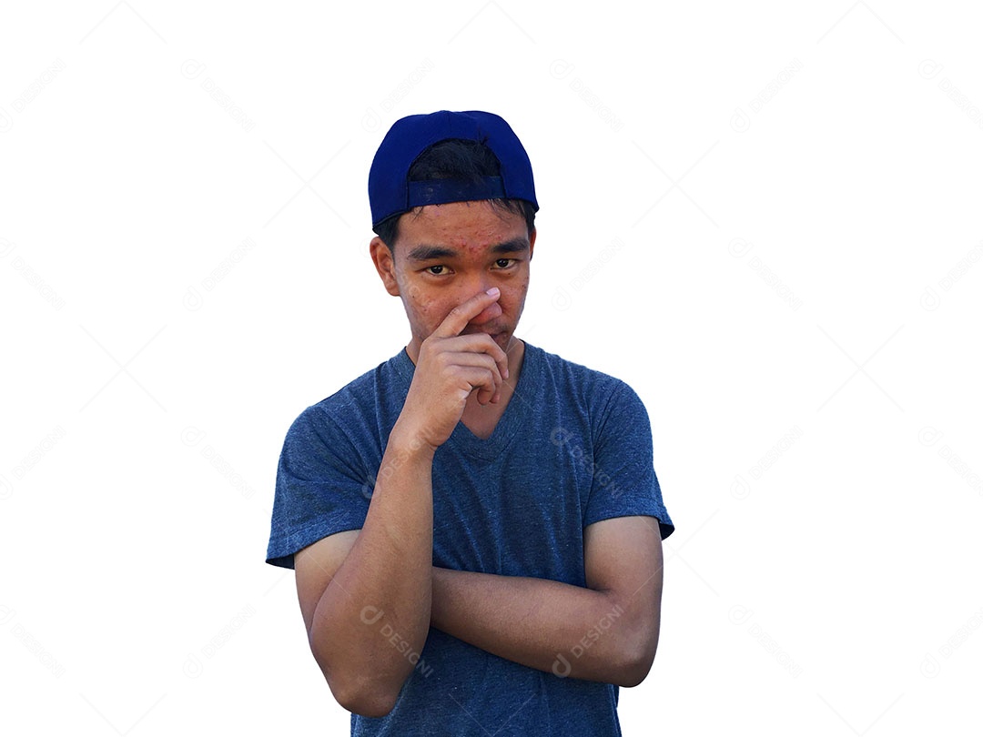 Menino jovem usando boné