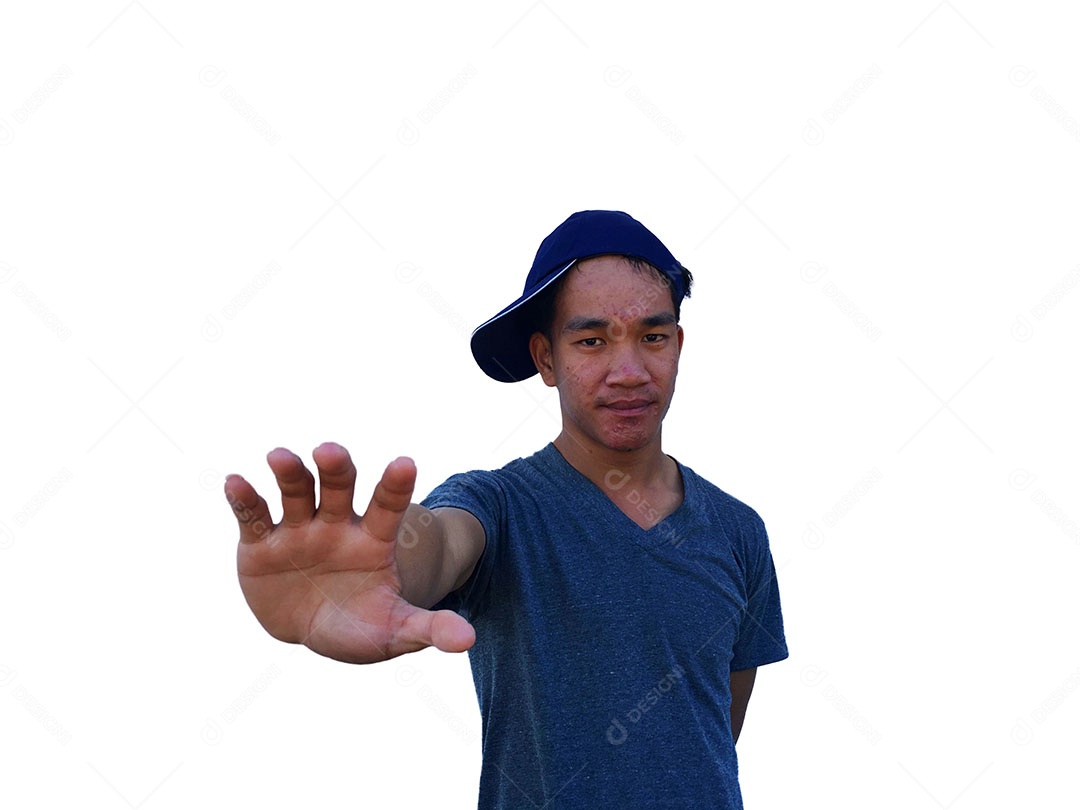 Menino jovem usando boné