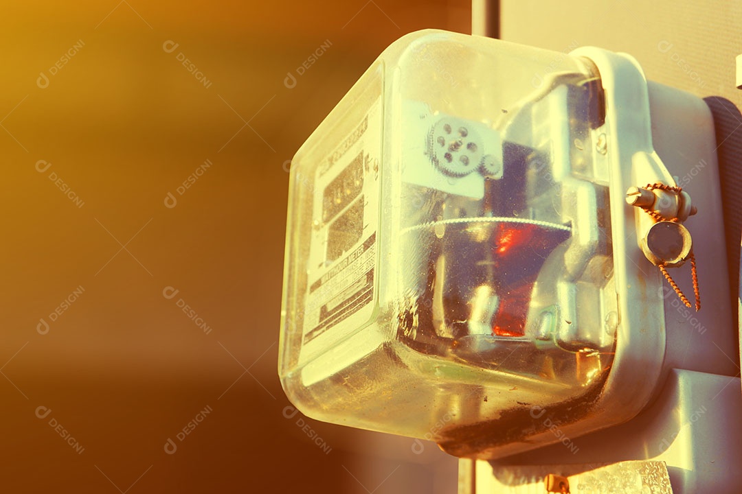 Medidores elétricos com tampa de vidro transparente