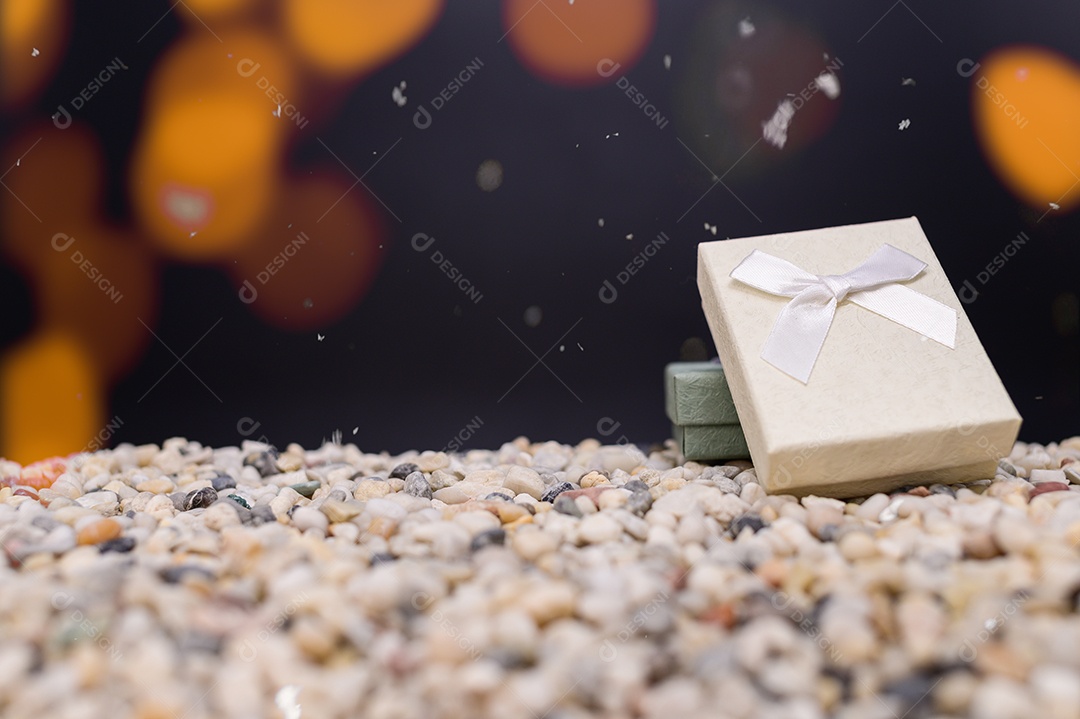 Fundo de noite de neve de caixa de presente de feliz natal