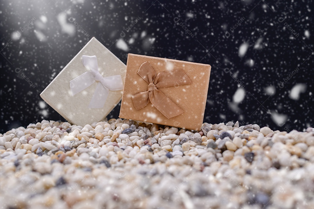 Fundo de noite de neve de caixa de presente de feliz natal