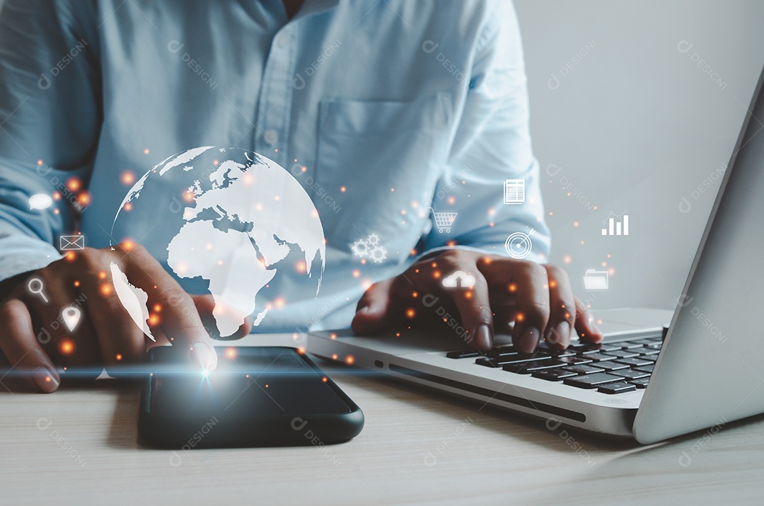 Mão de homem tocando o ícone do mundo virtual do telefone e do computador. Comunicação e uso do metaverso moderno da tecnologia da Internet, Redes Sociais, marketing online, digital online. Tecnologia de conceito.