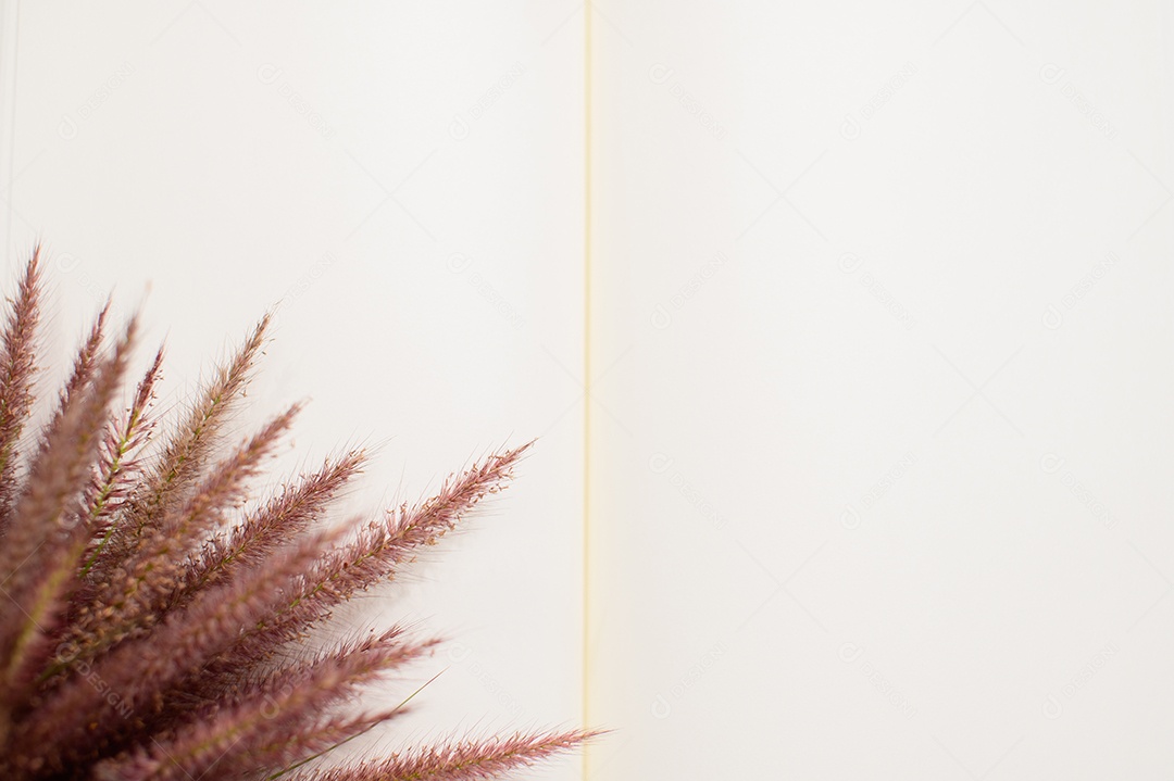 Página em branco na mesa