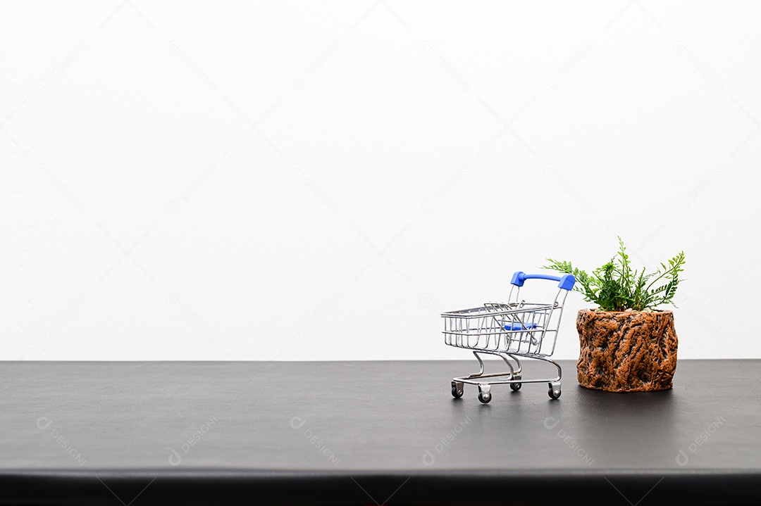 Conceito de crescimento financeiro em um negócio empilhado na mesa do escritório