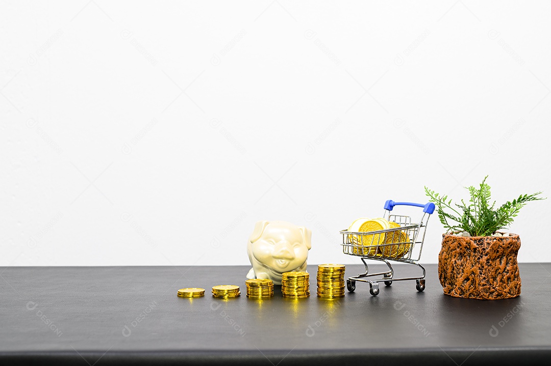 Conceito de crescimento financeiro em um negócio empilhado na mesa do escritório