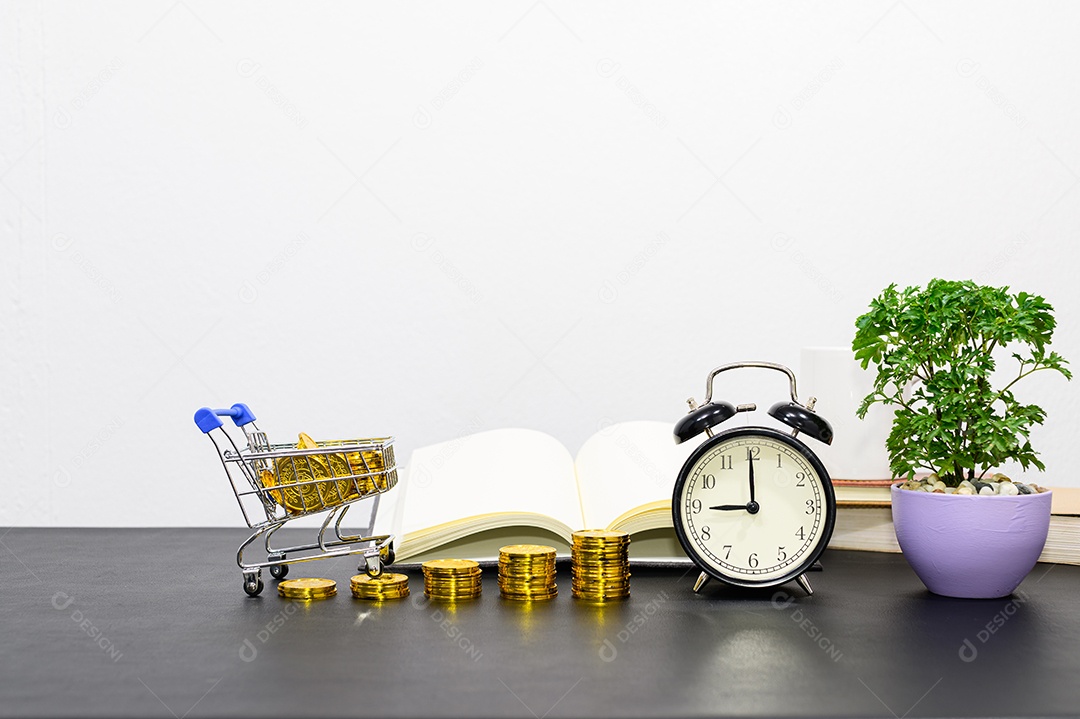 Conceito de crescimento financeiro em um negócio empilhado na mesa do escritório