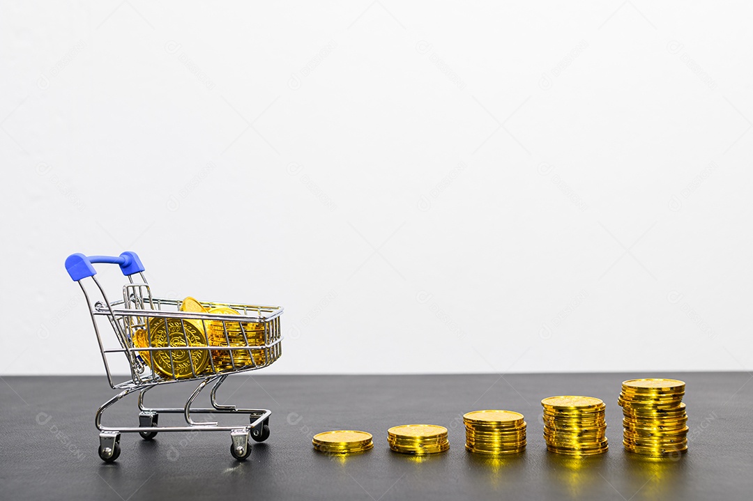 Conceito de crescimento financeiro em um negócio empilhado na mesa do escritório